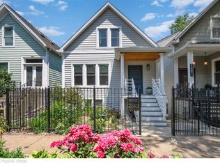 2240 W Barry Ave, Chicago, IL 60618