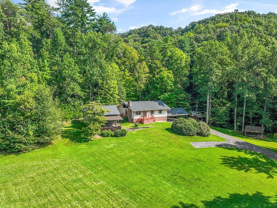 1st image of 745 Blockhouse Valley Rd