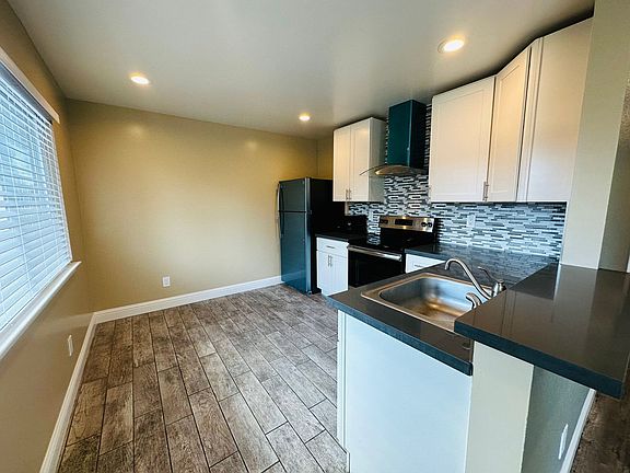 4th image of 25013-25021 Cypress Ave #7