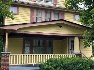 920 Yellowstone Rd, Cleveland Heights, OH 44121