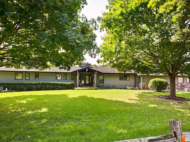 28529 W Arch Dr photo 1
