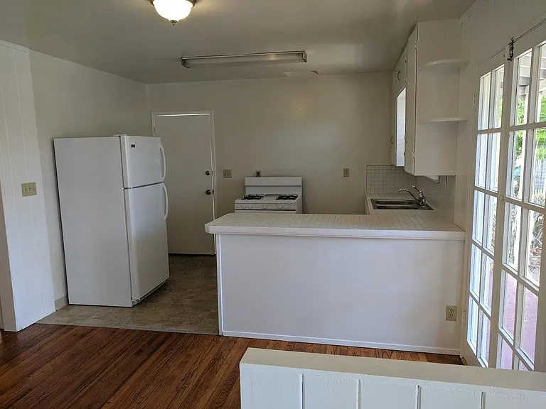 5538 Riley St — Photo 3