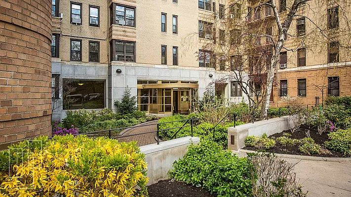 Sold by Garfield Realty  | media 24