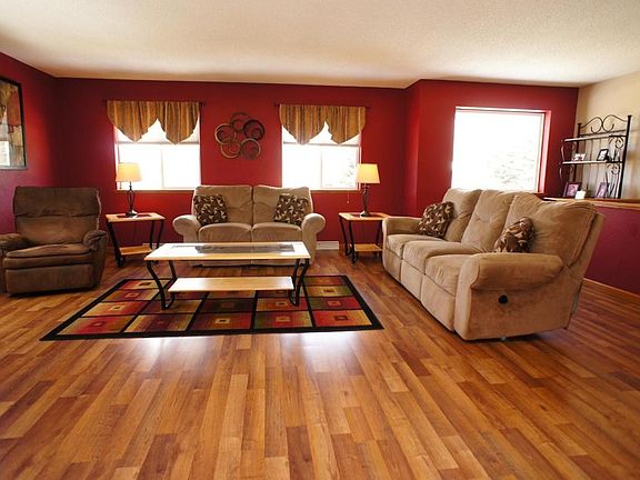 Great Room With Computer Nook