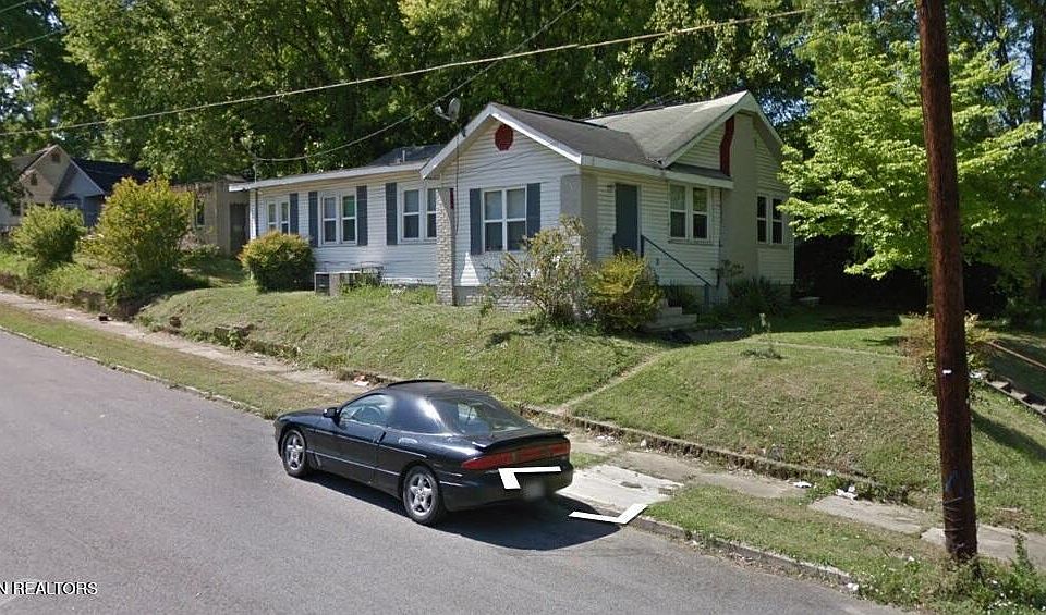 1st image of 217 Fern St