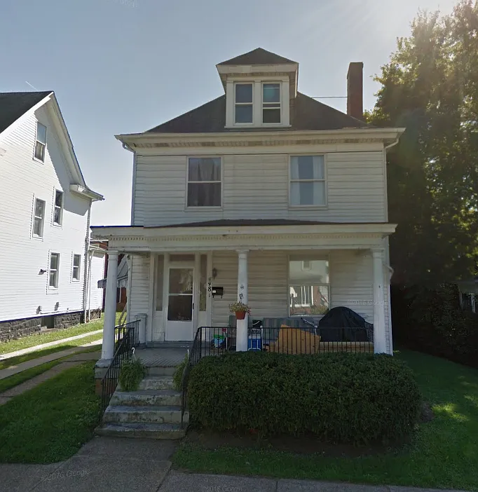 448 Locust Street - Garage 1 — Photo 4