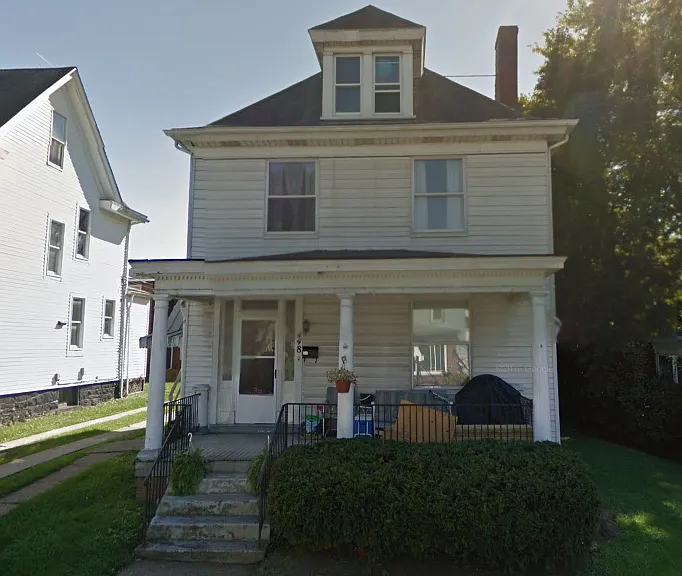 448 Locust Street - Garage 1 — Photo 4