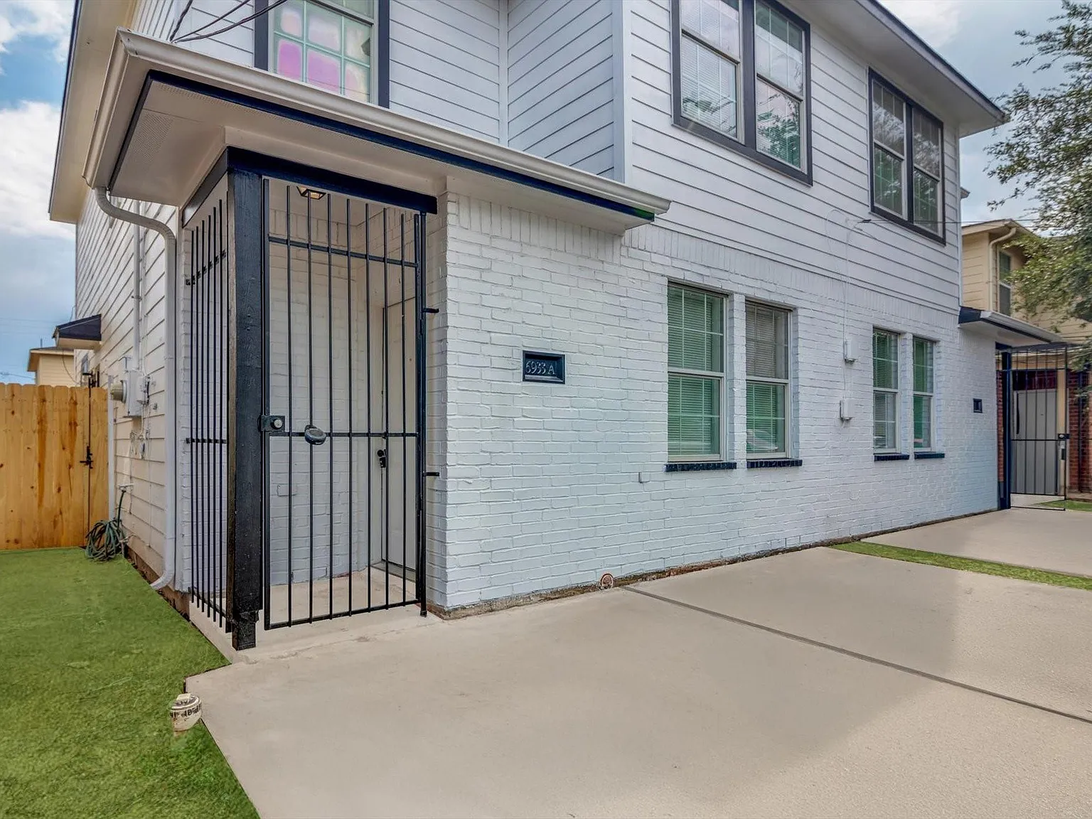 4 bed, 2.5 bath, 1500 sqft, $1,500 — Photo 2