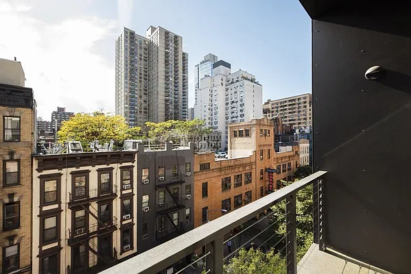 Rented by Bold New York | media 16