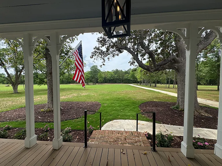 205 Railroad Rd — Photo 3