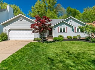 38245 Westminster Ln, Willoughby, OH 44094