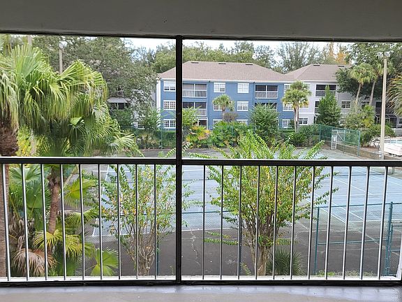 5th image of 1303 Clubside Dr #1