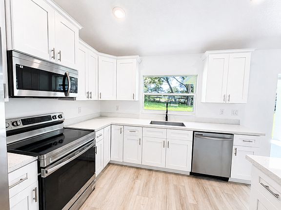 5th image of 14981 SW 20th Pl