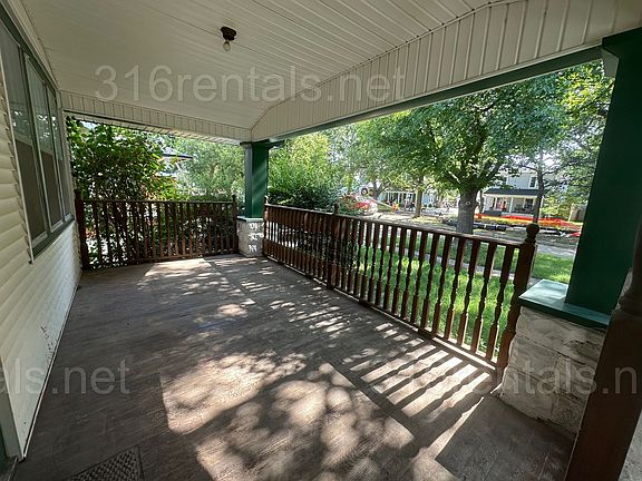 4th image of 137 N Athenian Ave
