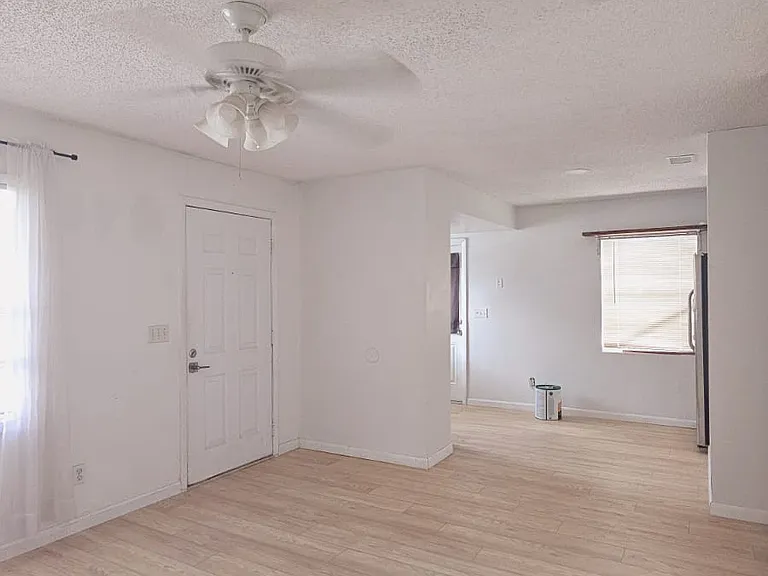 5014 W Idaho St — Photo 7