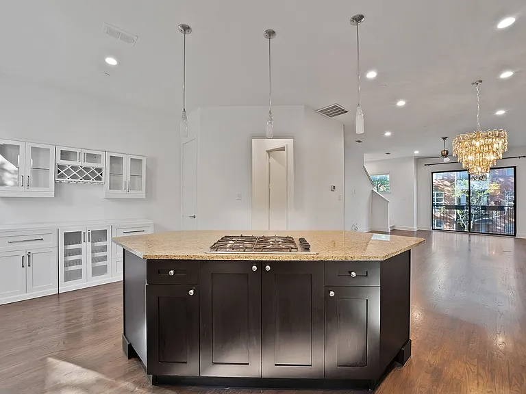 2420 Hugo St #3 — Photo 18