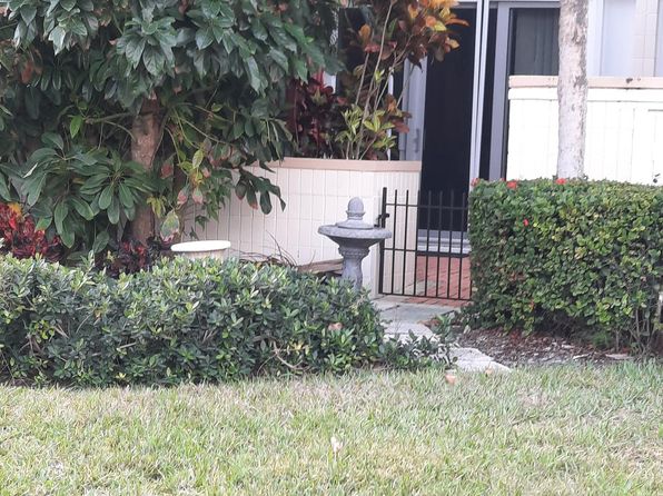 7400 Sun Island Dr APT 107