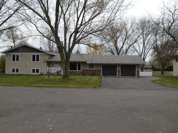 816 Clark Pl, Saint Cloud, MN 56301