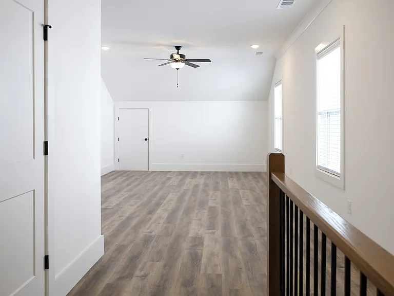 2824 Valley Rd — Photo 16