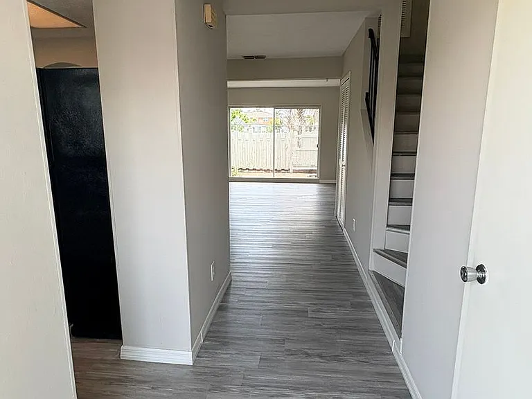1123 SW 48th Ter #104 — Photo 4