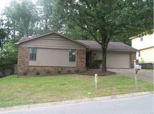 11713 Pleasant Forest Dr, Little Rock, AR 72212