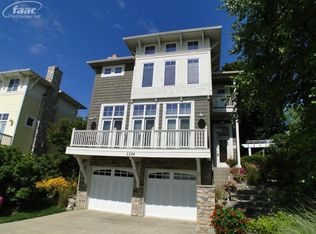 2288 N Long Lake Rd, Fenton, MI 48430