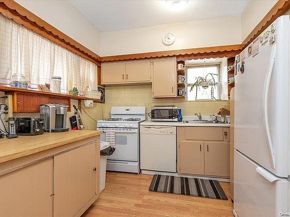 3rd image of 2157 41st St