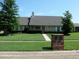 9203 Highcrest Dr, Shreveport, LA 71118