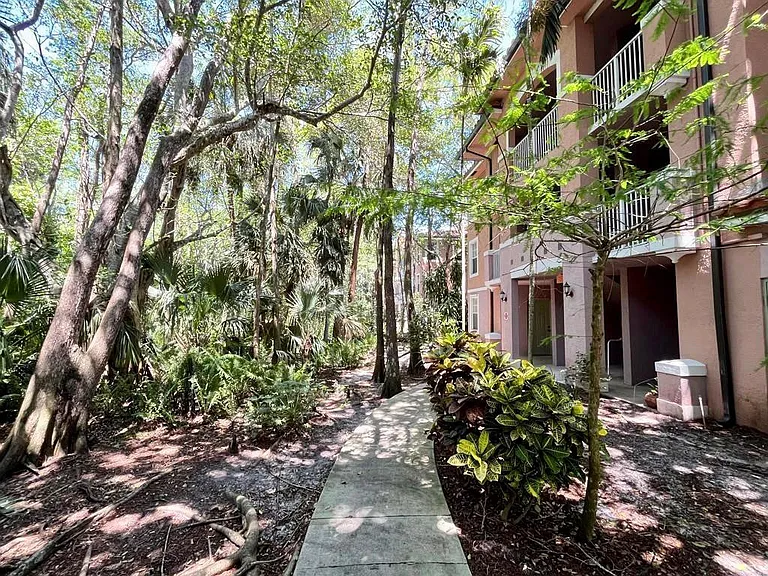 6812 W Sample Rd #6812 — Photo 3