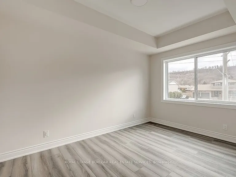 259 King St E #2C — Photo 12