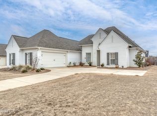 175 Sweetbriar Cir, Canton, MS 39046