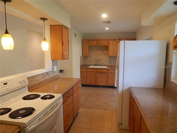 4th image of 10823 Margaret Dr