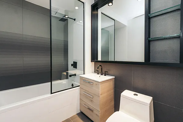 Rented by Nooklyn NYC LLC | media 127