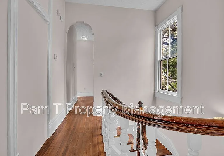 201 W 37th St #MAIN HOUSE — Photo 28