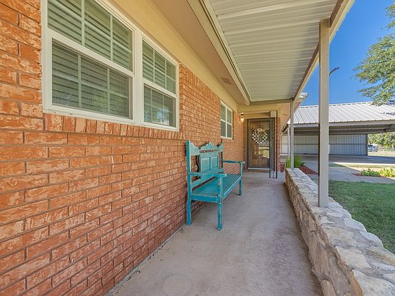 4th image of 1861 Baker Dr