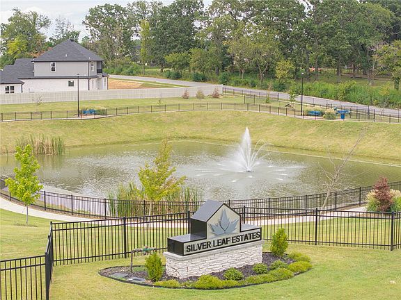 2nd image of 1921 Peacock Rd #1