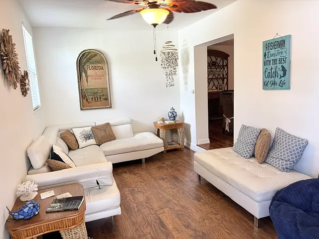3 bed, 1556 sqft, $3,200 — Photo 2