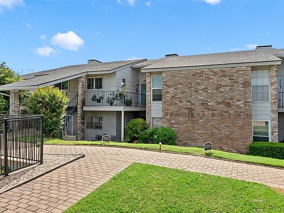 2nd image of 2905 Lake Shore Dr APT 204