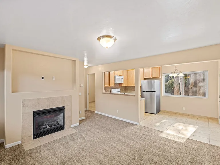 The Garden Apartments — Photo 4