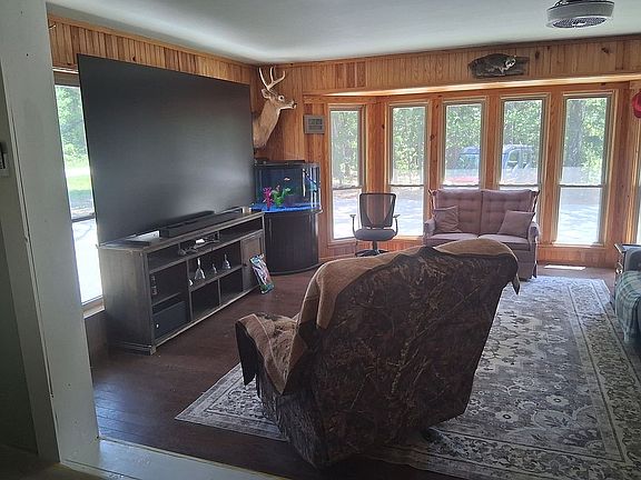 4th image of 16567 Highway 32