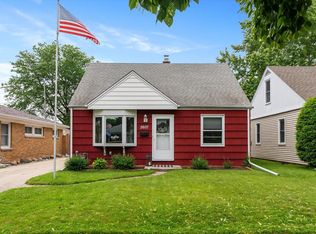 2607 S 94th St, West Allis, WI 53227