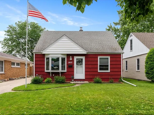 2607 South 94th STREET, West Allis, WI 53227