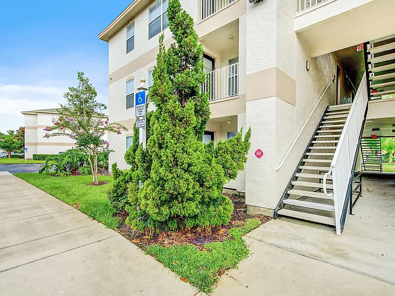 The Club at Sugar Mill Apartments — Photo 19