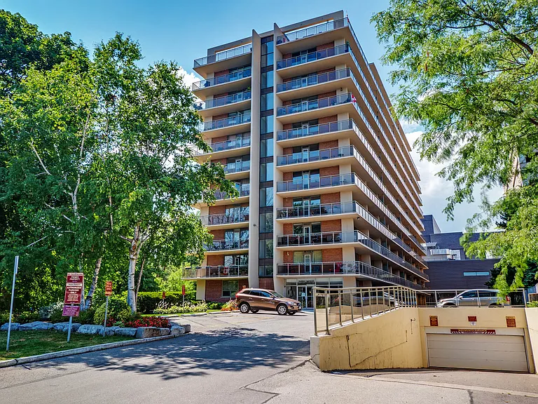 1431 Lakeshore Rd — Photo 11