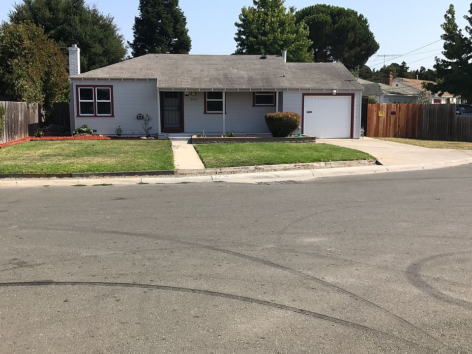 1st image of 2436 Clare St