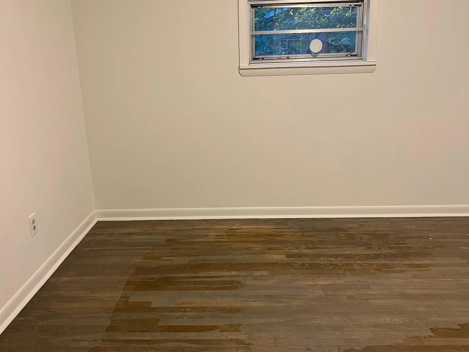 3 bed, 1305 sqft, $2,100 — Photo 3