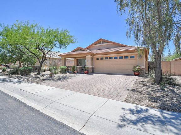 2nd image of 1365 E Prickly Pear Dr