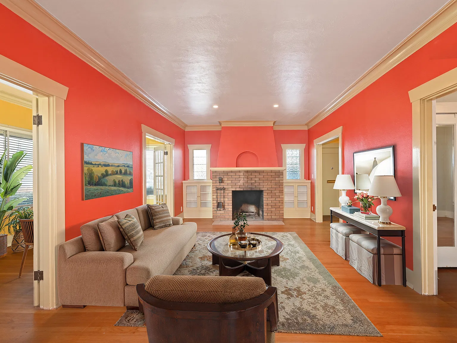 2 bed, 1.5 bath, 2600 sqft, $2,700 — Photo 3