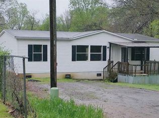 409 11th Street Pl SW, Hickory, NC 28602