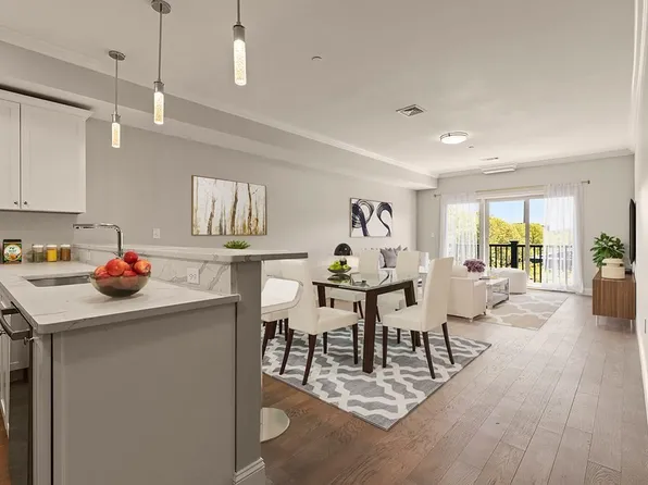 131 Eliot St #309, Milton, MA 02186